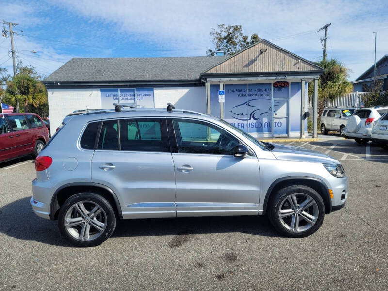 2017 Volkswagen Tiguan Sport photo 3