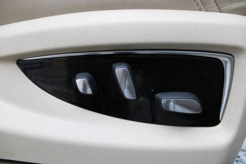 2020 Cadillac Escalade Premium Luxury