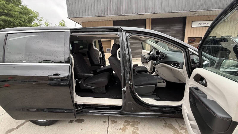 2017 Chrysler Pacifica Touring