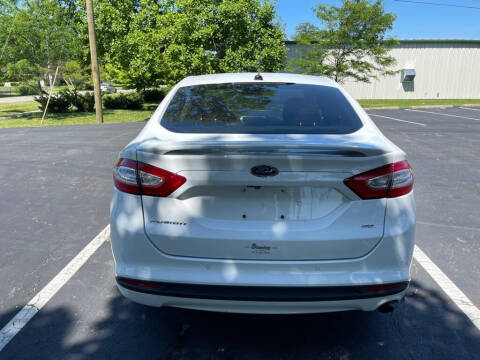 2015 Ford Fusion SE