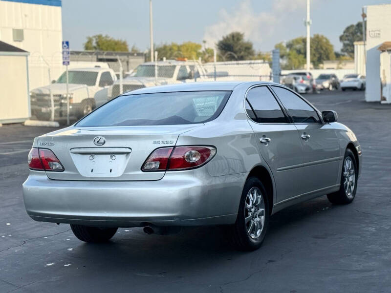 2004 Lexus ES 330
