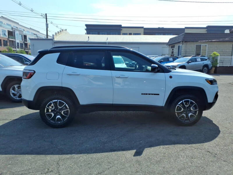 2025 Jeep Compass Trailhawk