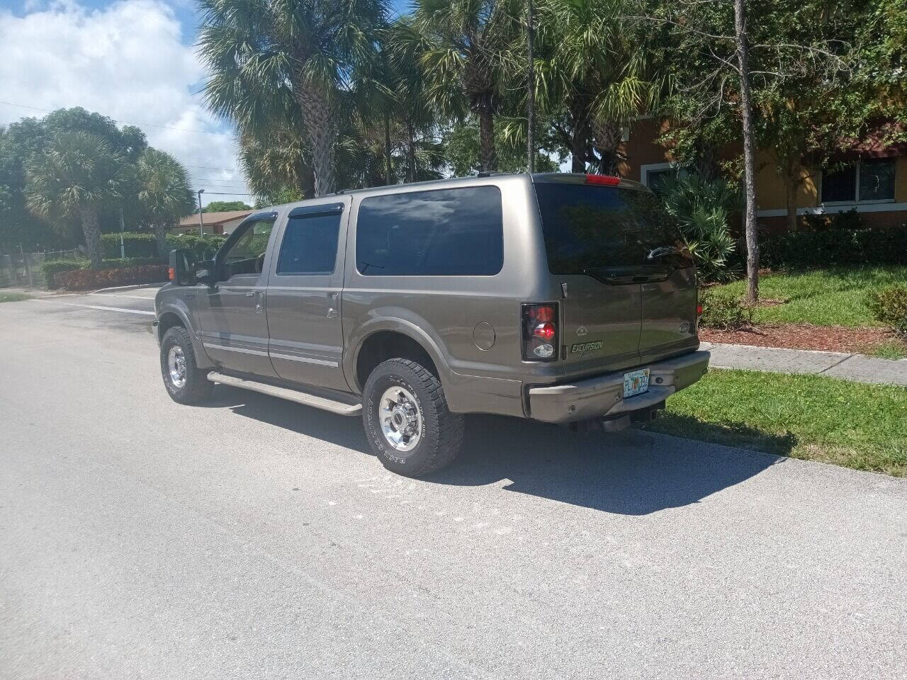 2003 Ford Excursion SUV / Crossover - $11,950