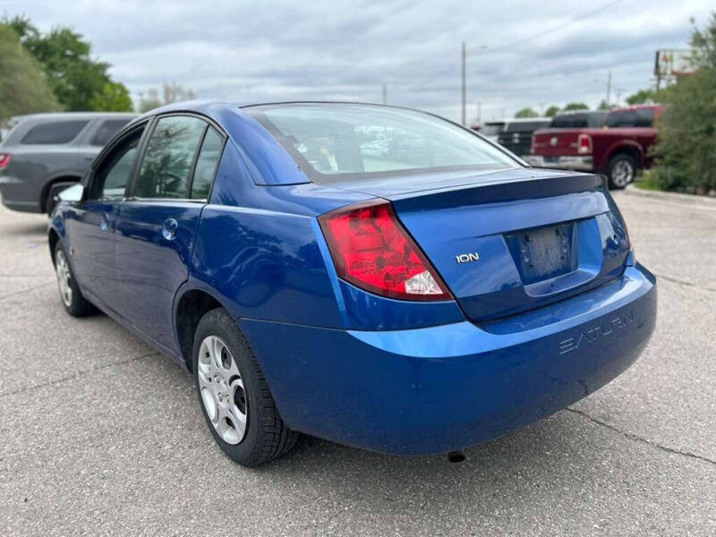 2005 Saturn Ion 2