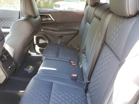 2025 Mitsubishi Outlander PHEV SEL Black Edition