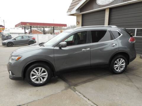 2015 Nissan Rogue for sale at River City Auto Center LLC in Chester IL