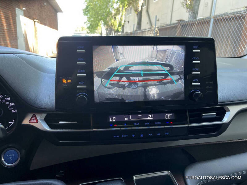 2021 Toyota Sienna LE 8-Passenger