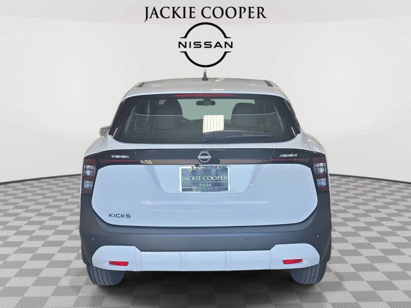 2026 Nissan Kicks S