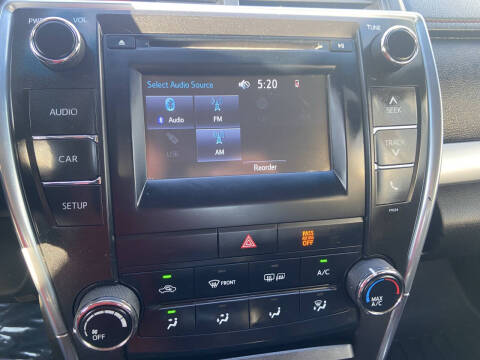 2016 Toyota Camry SE