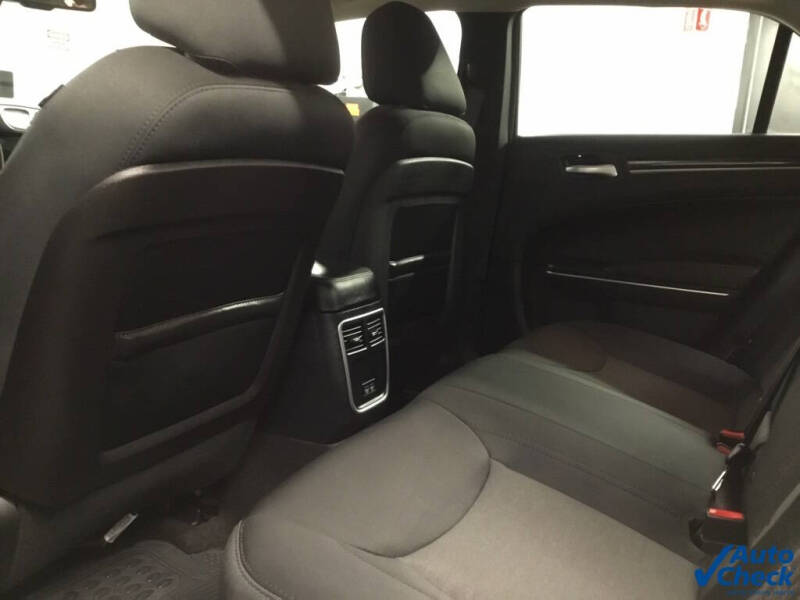 2018 Chrysler 300 Touring