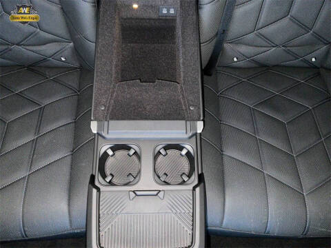 2023 BMW 7 Series 740i