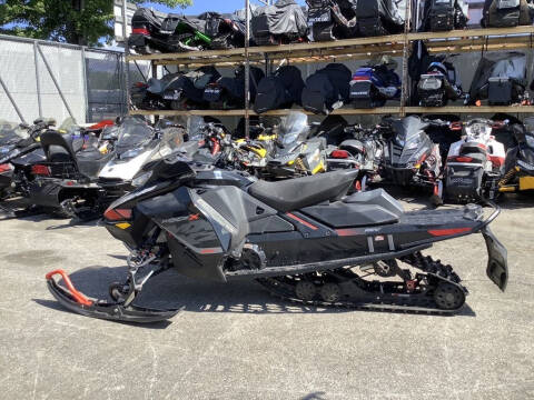 2018 Ski-Doo MXZ® X® Ripsaw 1.25