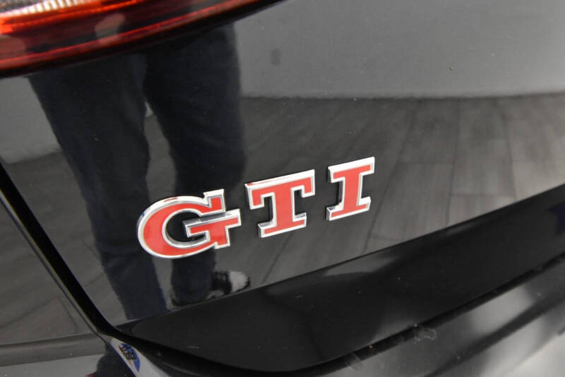 2020 Volkswagen Golf GTI SE