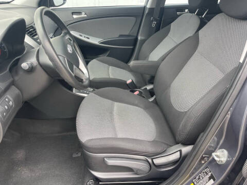 2012 Hyundai Accent GS