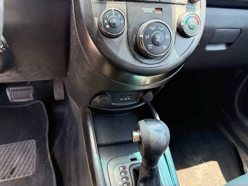 2011 Kia Soul +