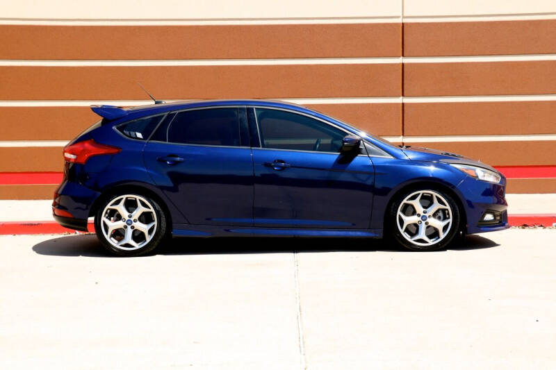 2017 Ford Focus ST