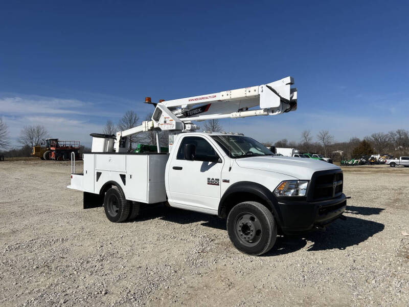 2016 RAM 5500 4WD W/Articulating Bucket