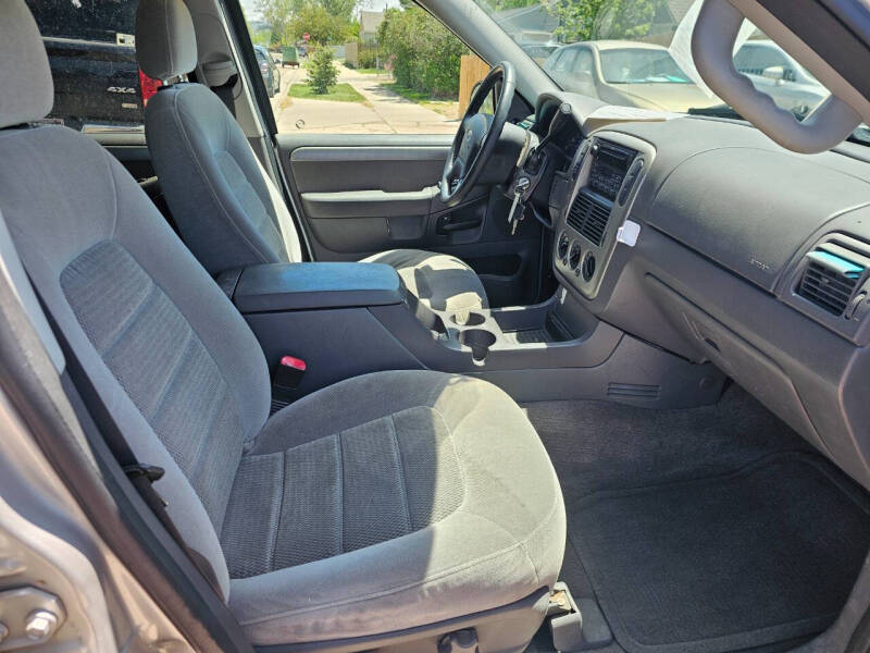 2004 Ford Explorer XLT