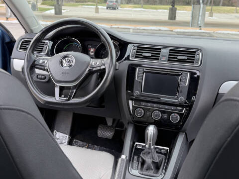 2016 Volkswagen Jetta Hybrid SEL Premium