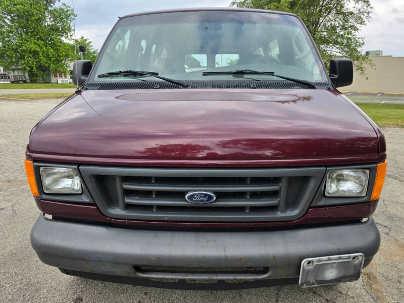 2005 Ford E-Series E-350 SD