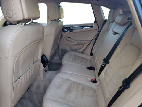 2015 Porsche Macan S