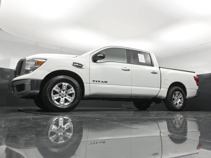 2017 Nissan Titan