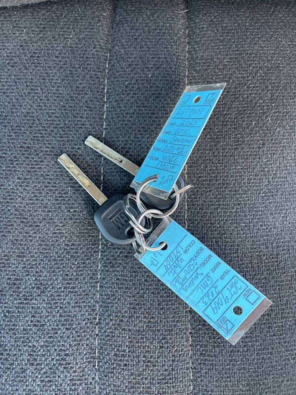 2023 GMC Savana 2500