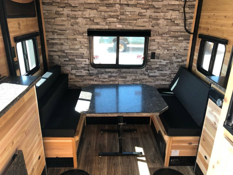 2022 Glacier 17’ RV