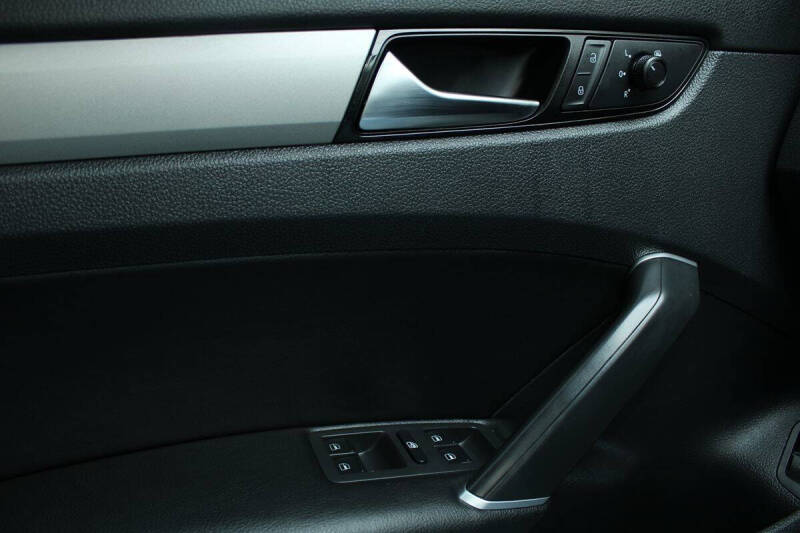 2021 Volkswagen Passat SE