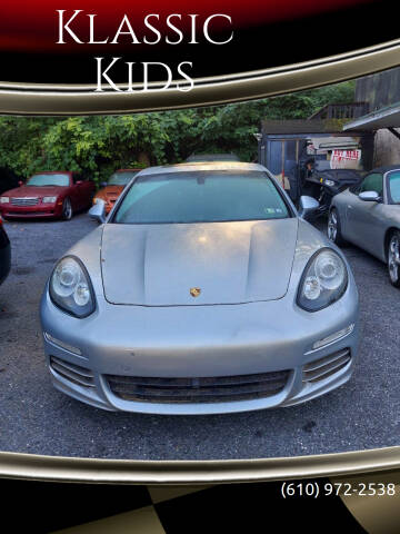 2016 Porsche Panamera 4 Edition