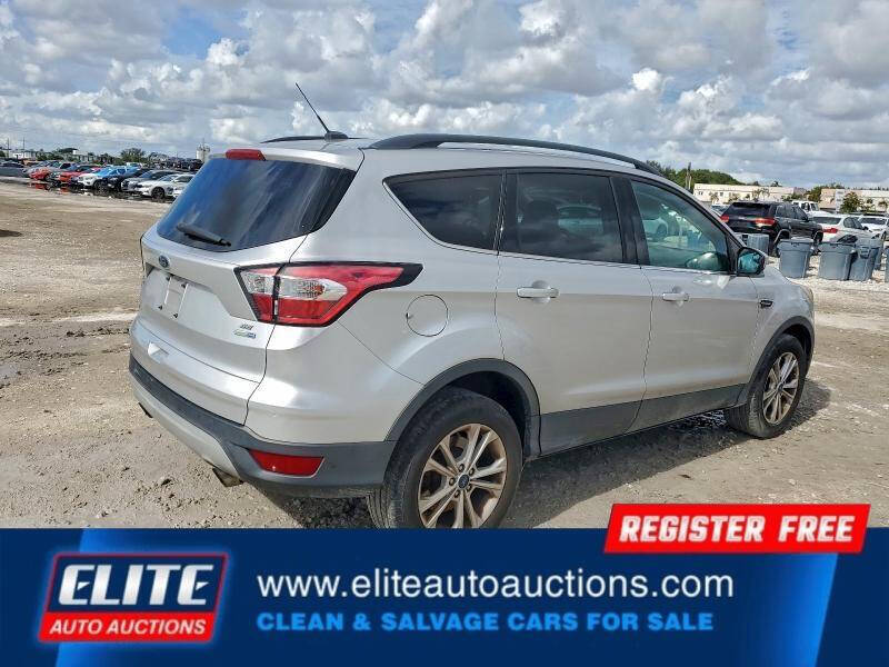 2018 Ford Escape SE