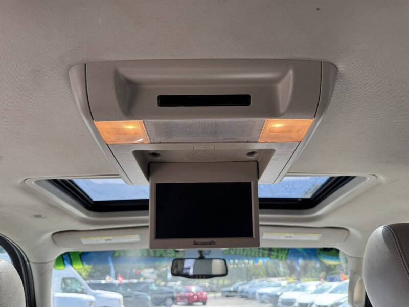 2011 GMC Yukon XL SLT