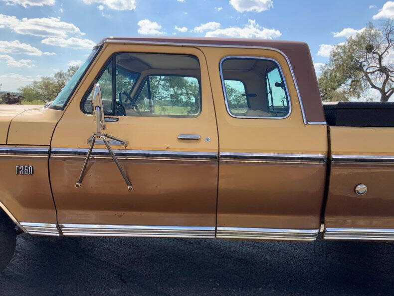 1975 Ford F-250