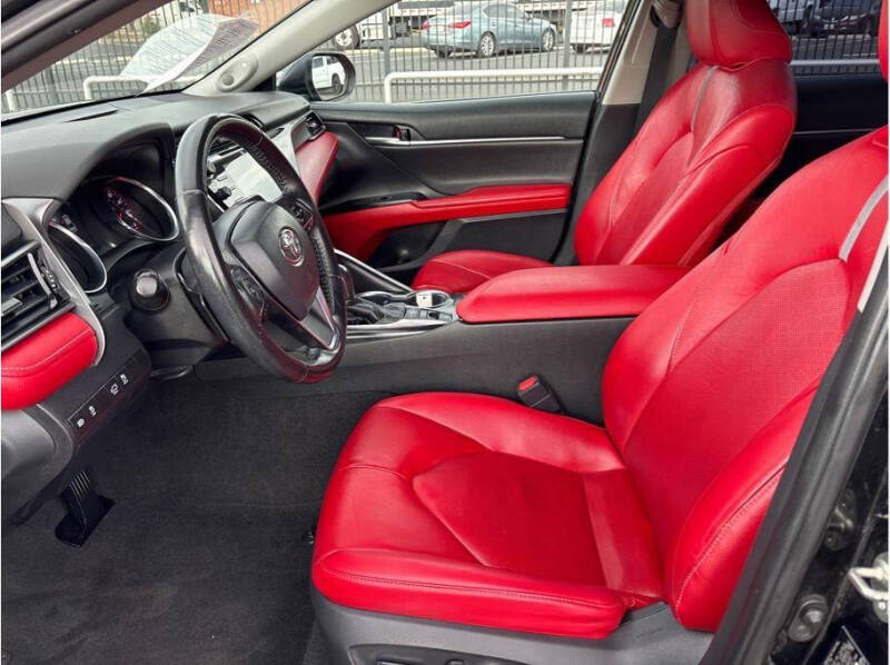 2019 Toyota Camry XSE