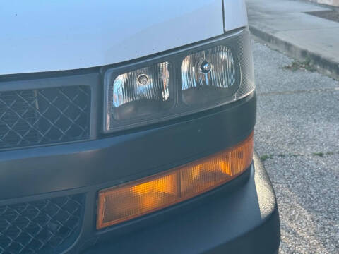 2022 Chevrolet Express 2500