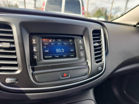 2015 Chrysler 200 C