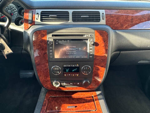 2011 Chevrolet Avalanche LTZ