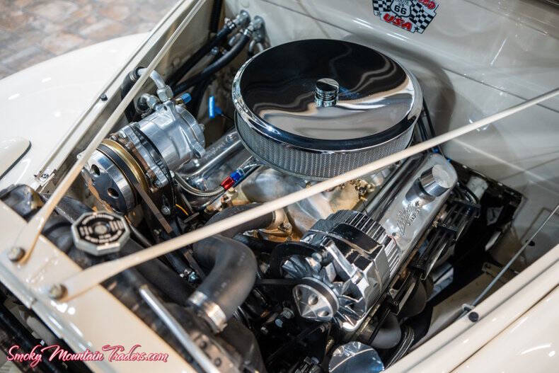 1940 Chevrolet Deluxe