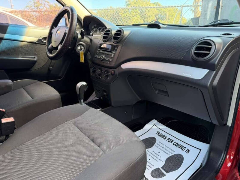 2011 Chevrolet Aveo LT