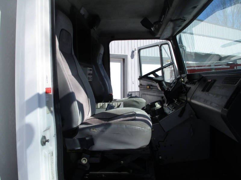 2000 Freightliner FL60