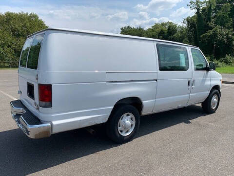 2003 Ford E-Series E-250