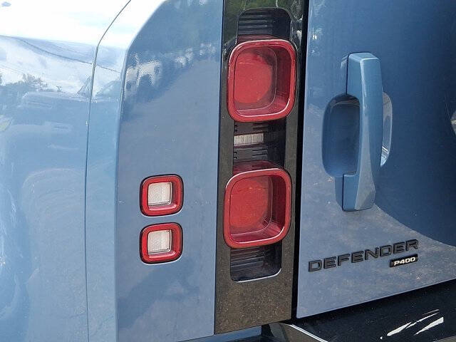 2022 Land Rover Defender 90 X-Dynamic S