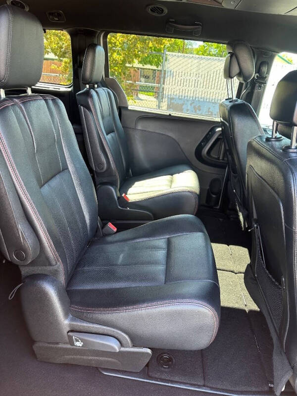 2015 Dodge Grand Caravan R/T