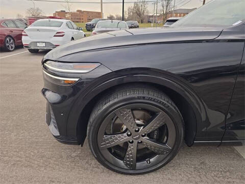 2023 Genesis GV70 2.5T Standard