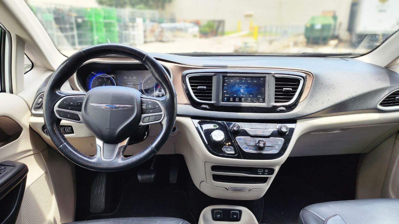 2019 Chrysler Pacifica Minivan - $16,900
