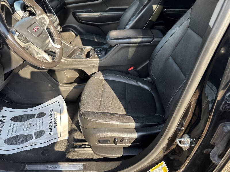 2020 GMC Acadia SLT