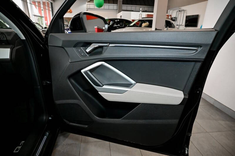 2021 Audi Q3 quattro S line Premium 45 TFSI