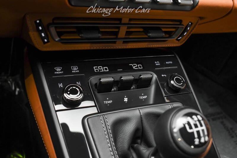 2024 Porsche 911 S/T