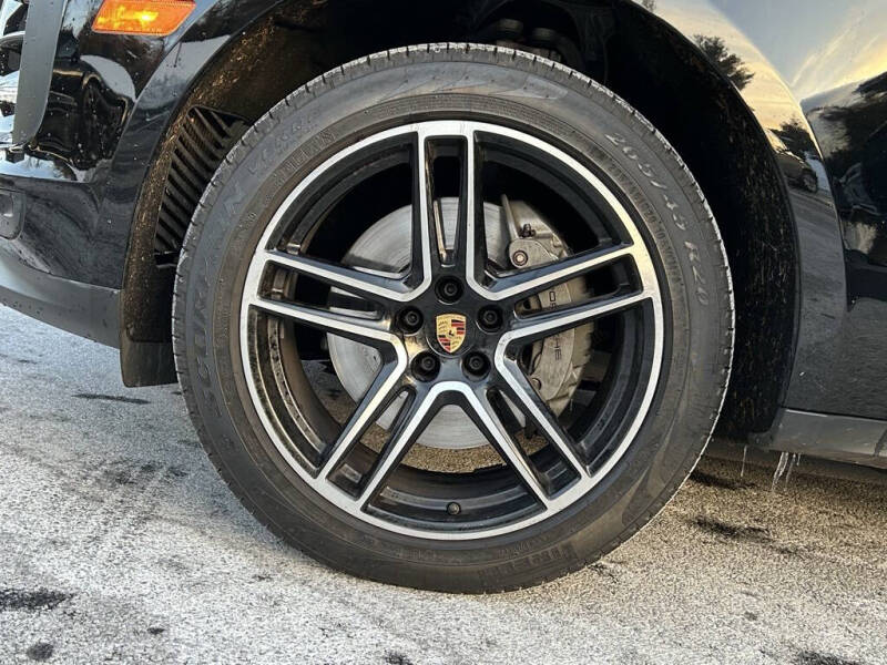 2020 Porsche Macan S