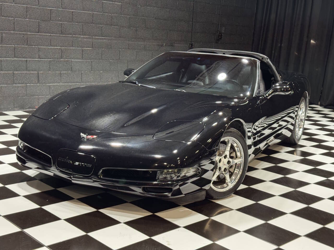 2004 Chevrolet Corvette 15